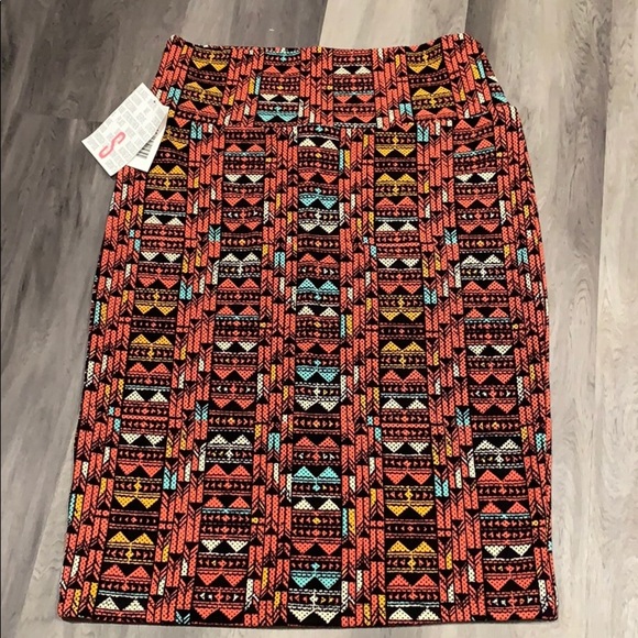 LuLaRoe Dresses & Skirts - Lularoe Cassie skirt new with tags